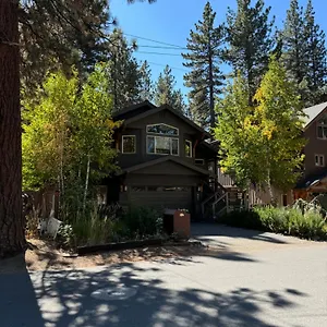  Holiday home Tahoe Luxury Guest Quarters