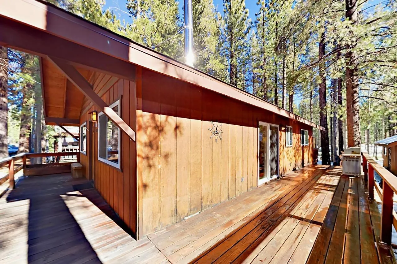 בית נופש הוילה סאות' לייק טאהו Chibcha Cozy Cabin